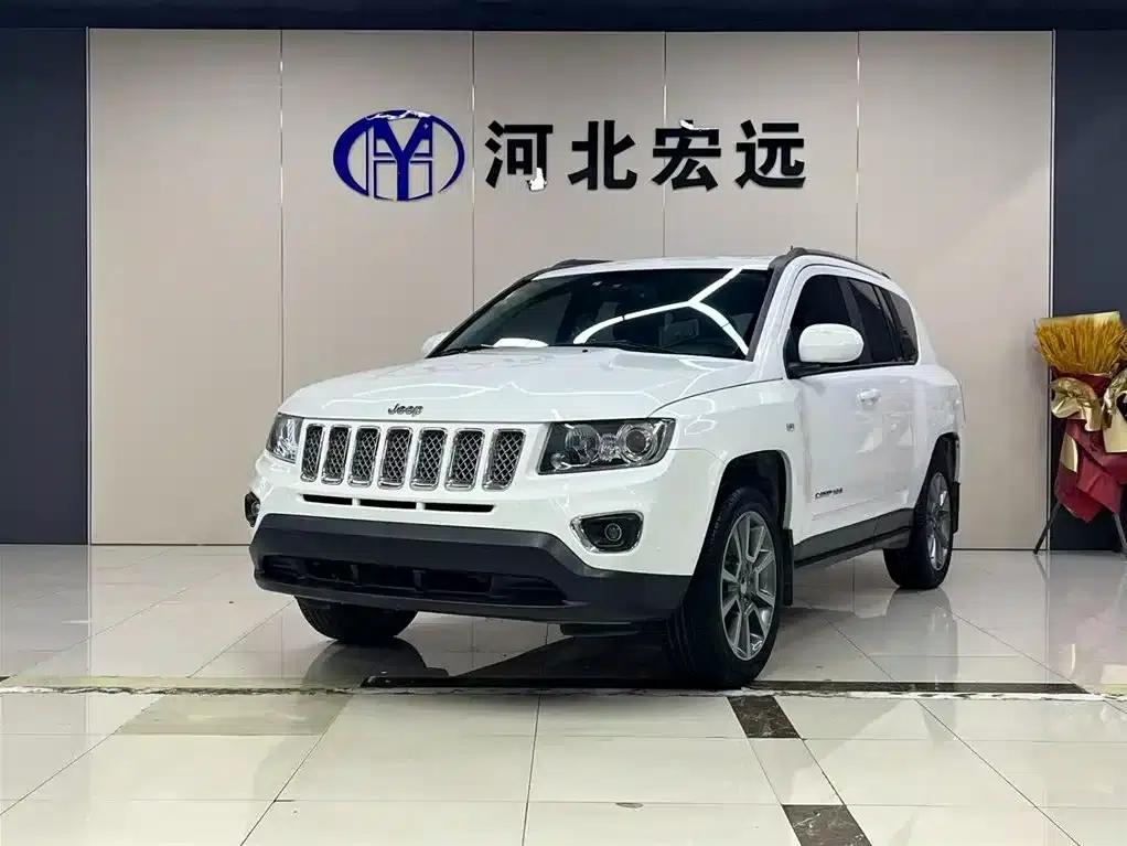 2014 Jeep Compass Imported Model 2.4L 4WD Luxury Edition — миниатюра 1