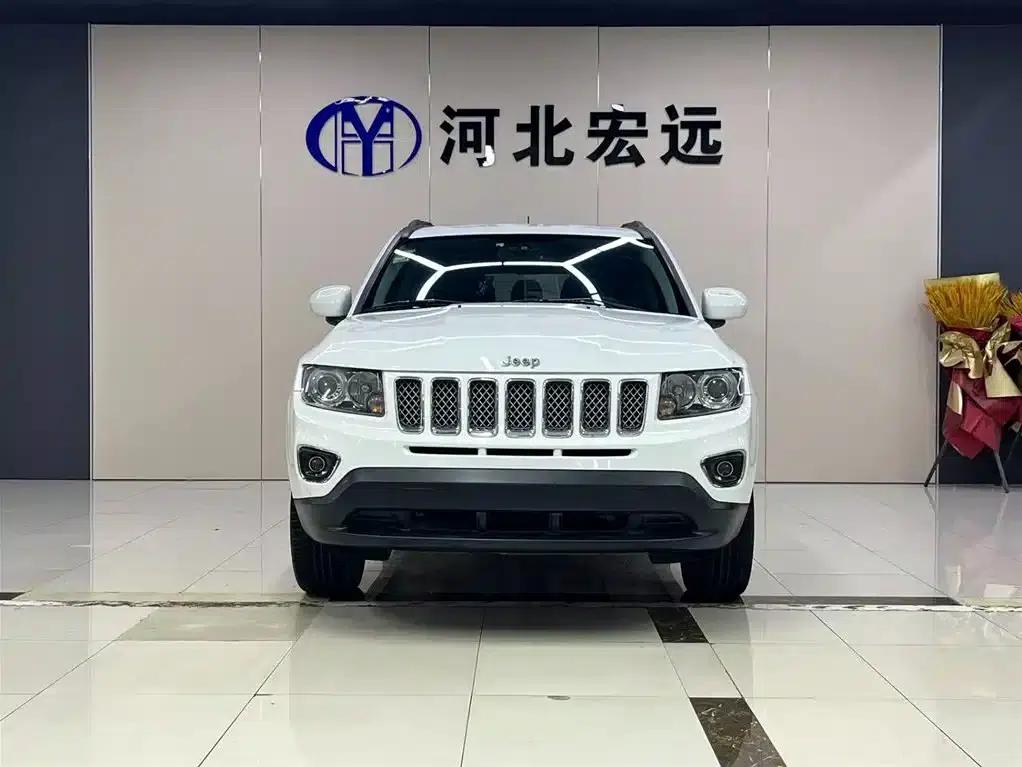 2014 Jeep Compass Imported Model 2.4L 4WD Luxury Edition — миниатюра 2