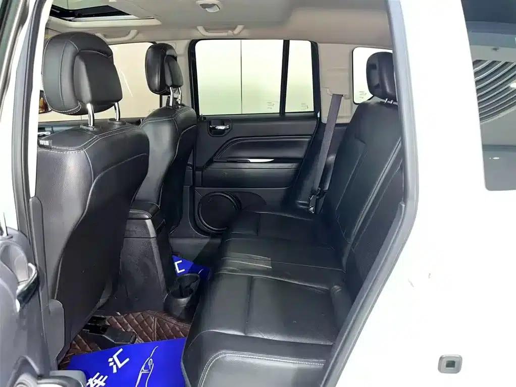 2014 Jeep Compass Imported Model 2.4L 4WD Luxury Edition — миниатюра 7