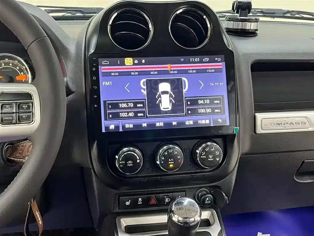 2014 Jeep Compass Imported Model 2.4L 4WD Luxury Edition — миниатюра 10