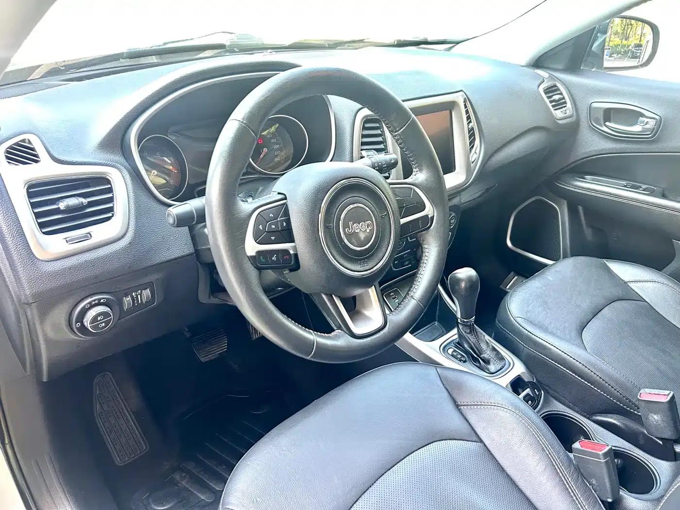 Compass 2017 200T Automatic Family Edition — миниатюра 10