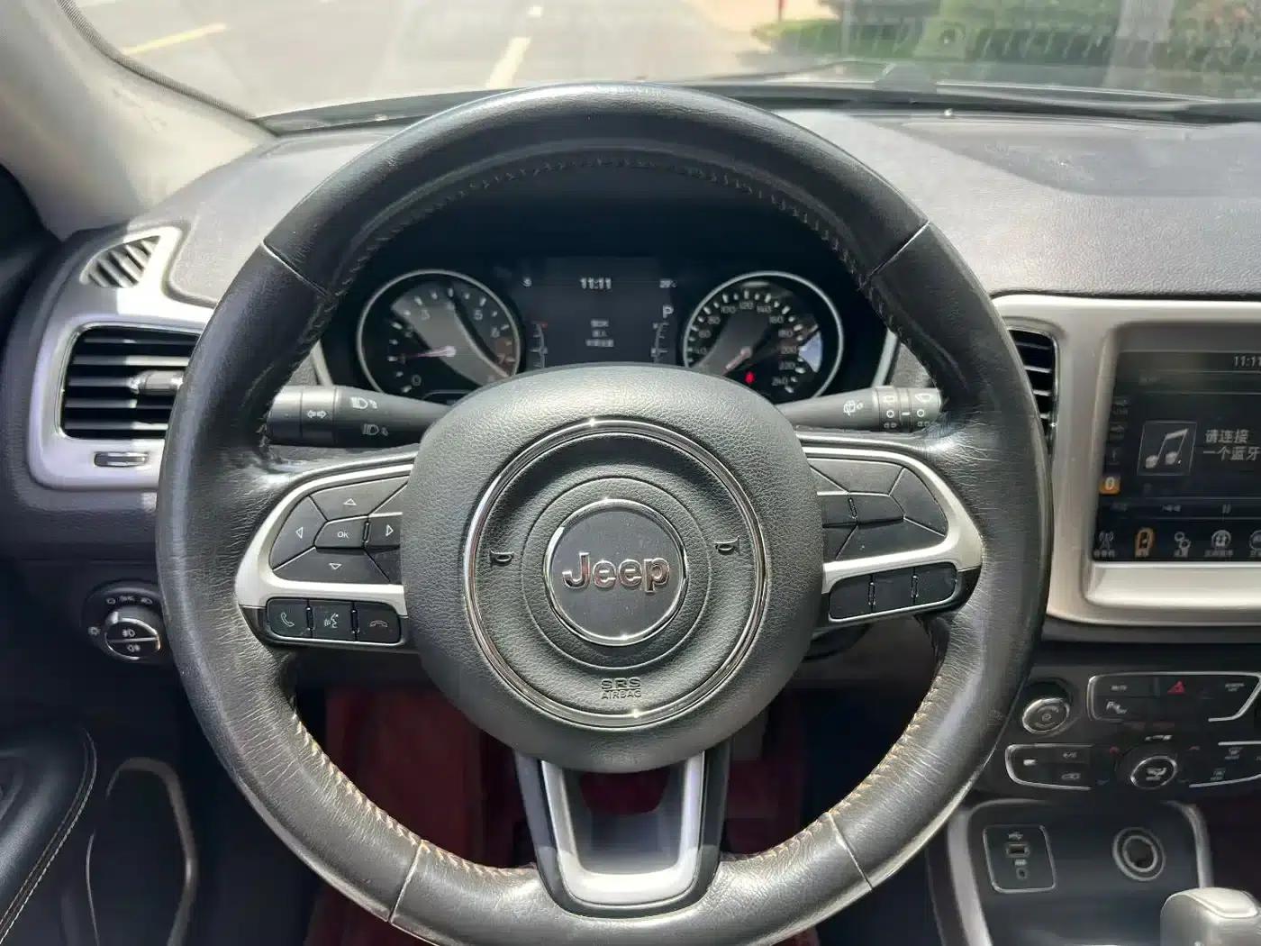 Compass 2017 200T Automatic Family Edition — миниатюра 3