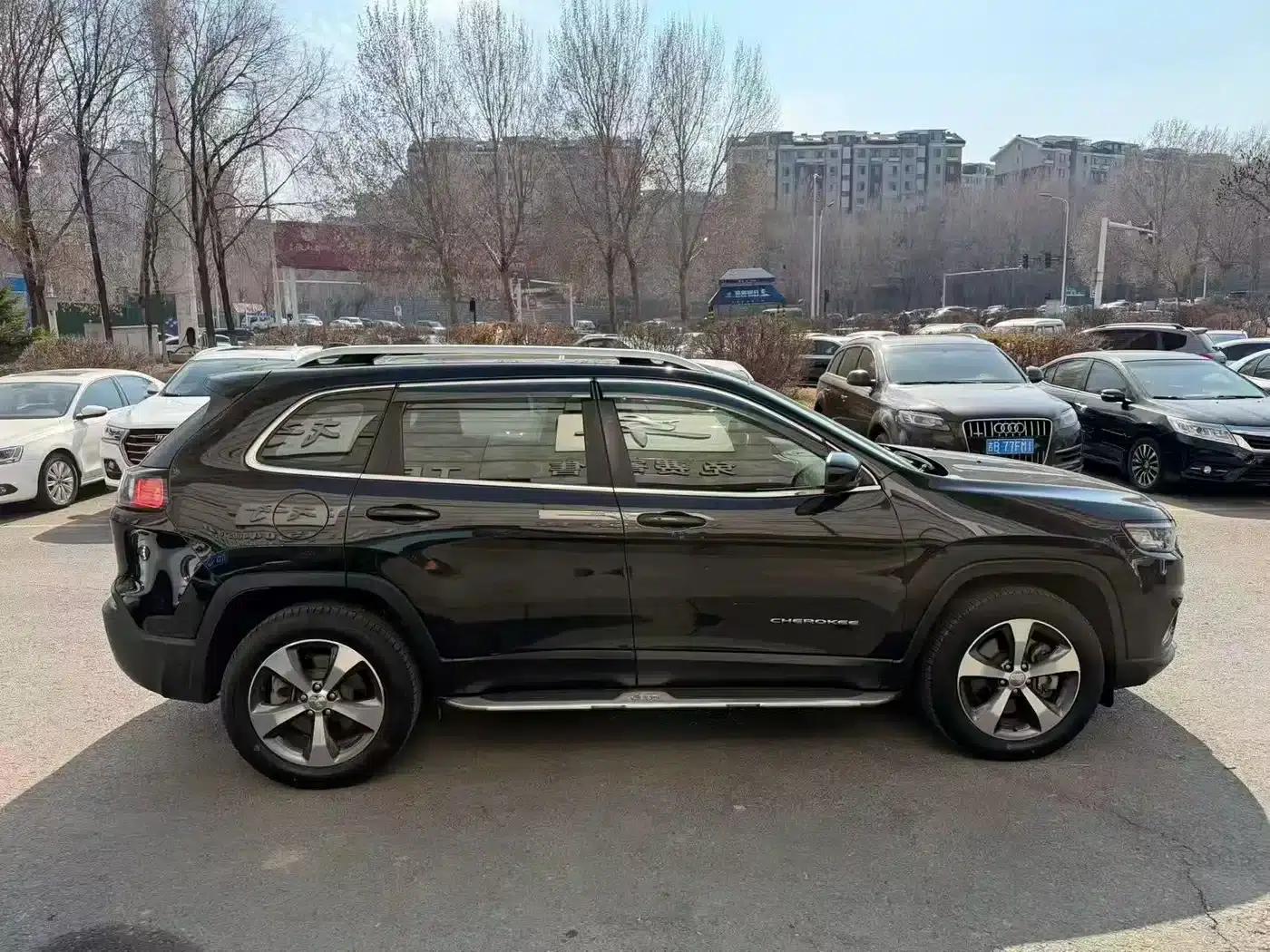 Jeep Cherokee 2019 2.0T 4WD Explorer Edition (National V Emission Standard) — миниатюра 7