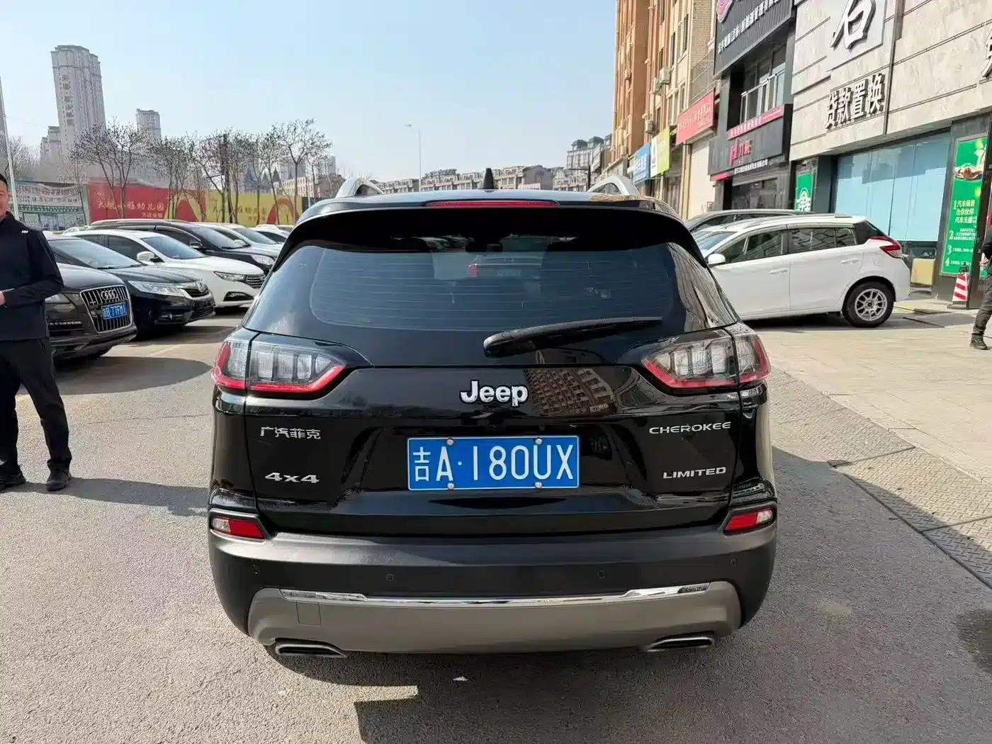 Jeep Cherokee 2019 2.0T 4WD Explorer Edition (National V Emission Standard) — миниатюра 8