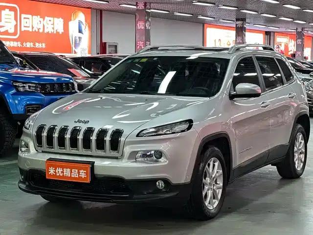 Jeep Cherokee 2016 2.4L Leading Intelligent Edition