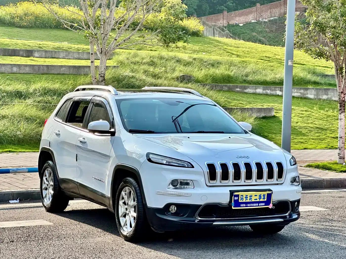 Jeep Cherokee 2017 2.4L Leading Edition — миниатюра 3