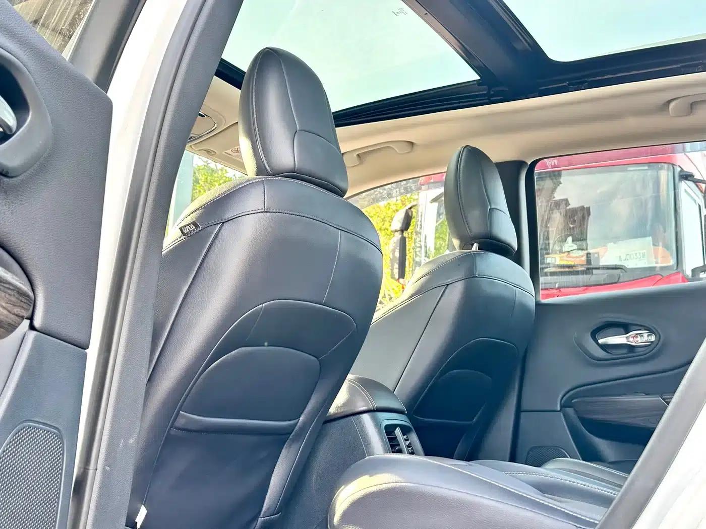 Jeep Cherokee 2017 2.4L Leading Edition — миниатюра 30