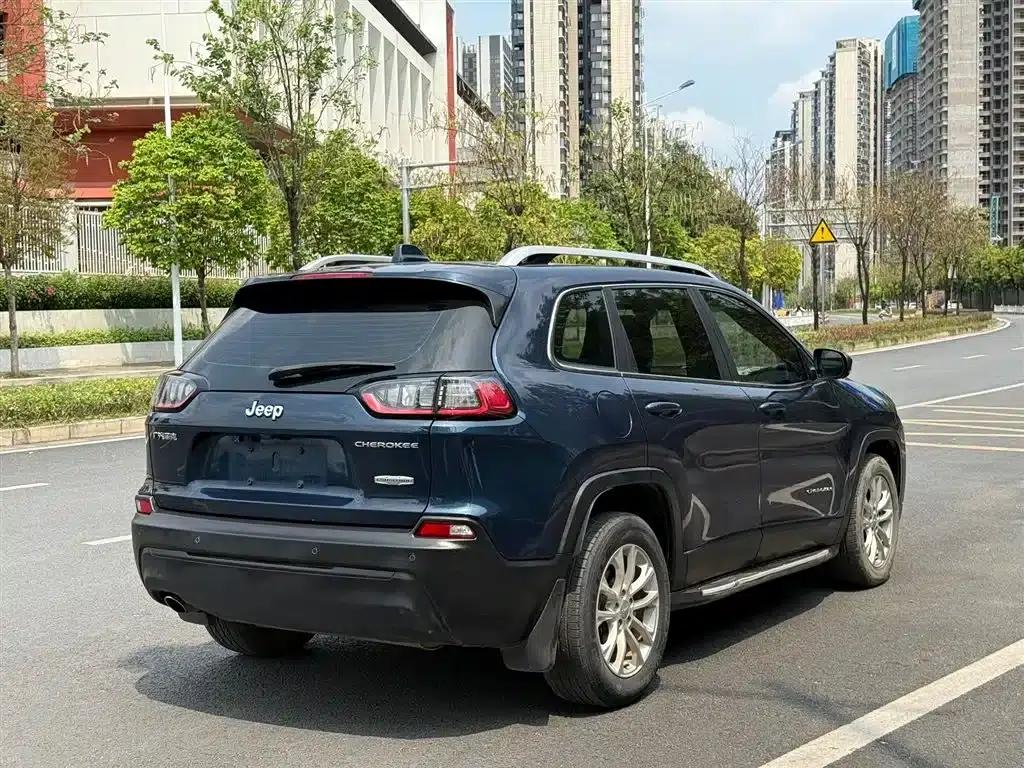 Jeep Cherokee 2019 2.0L 2WD Premium Edition (National V Emission Standard) — миниатюра 4