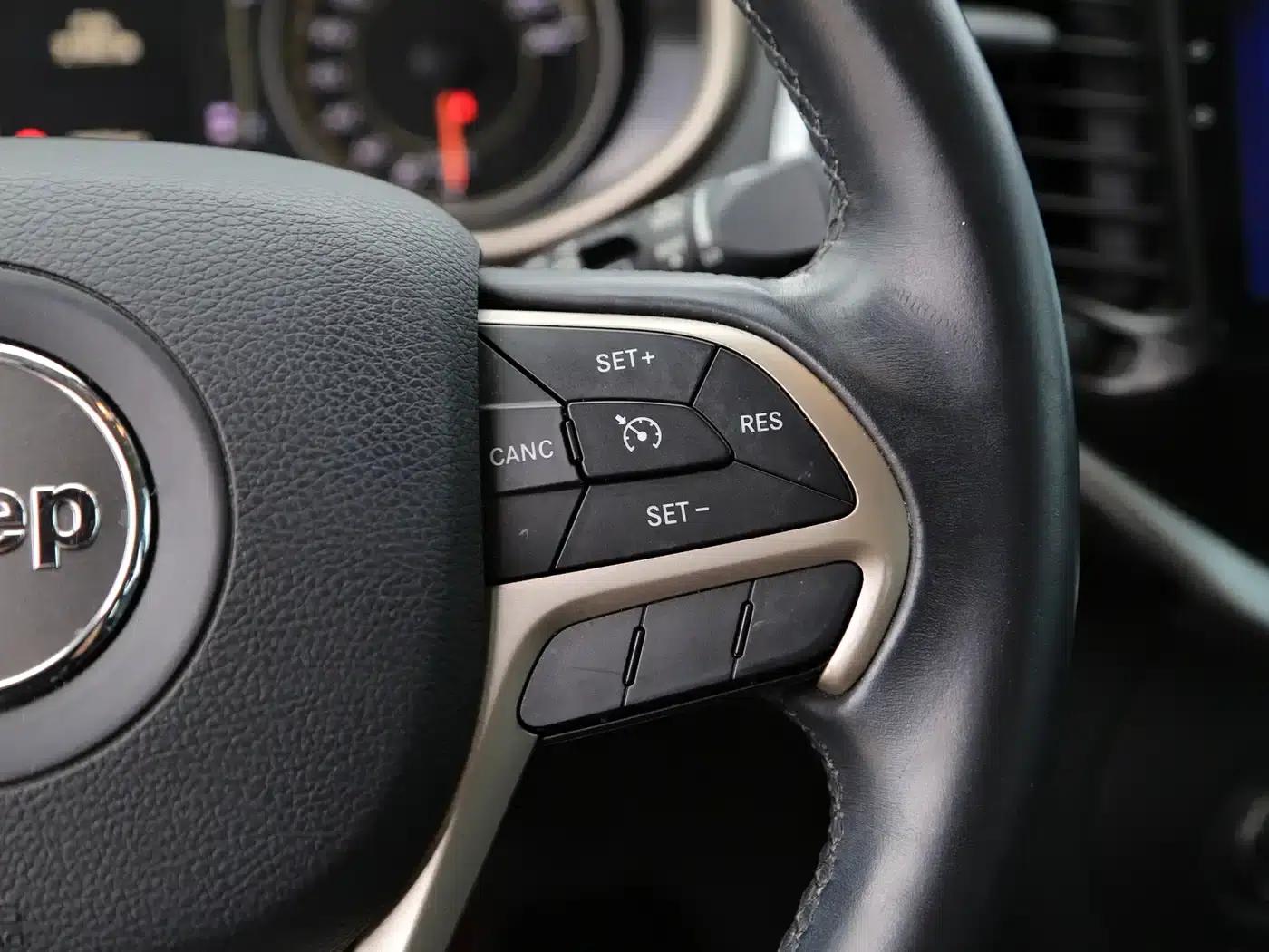 Jeep Cherokee 2016 2.4L Leading Edition — миниатюра 11