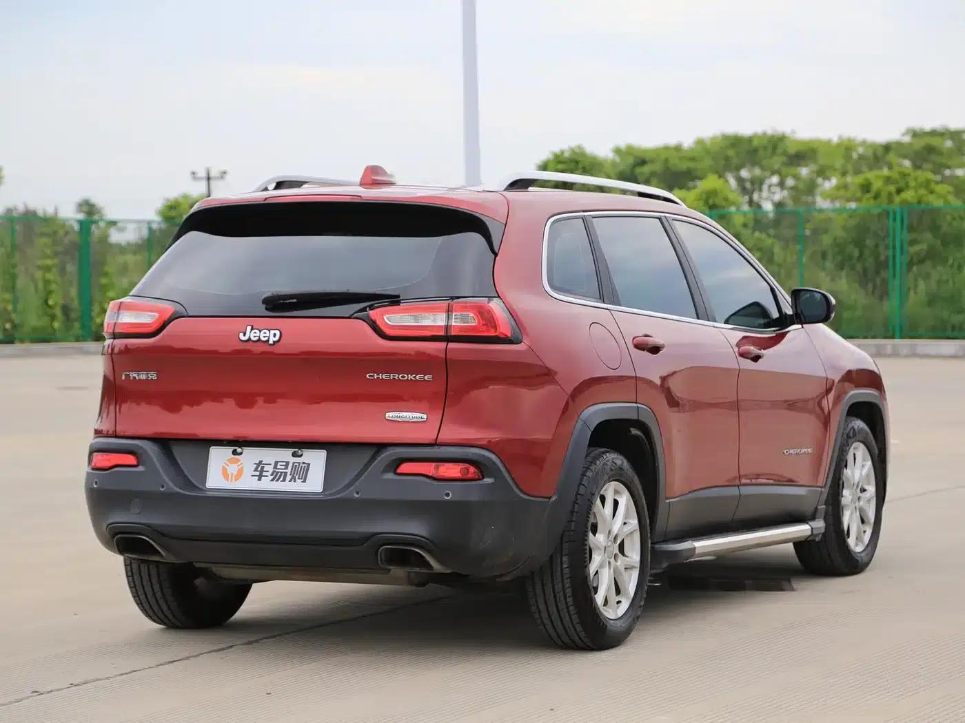 Jeep Cherokee 2016 2.4L Leading Edition — миниатюра 21