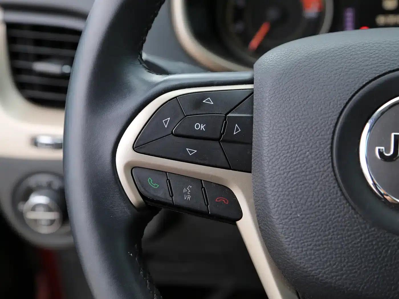 Jeep Cherokee 2016 2.4L Leading Edition — миниатюра 10