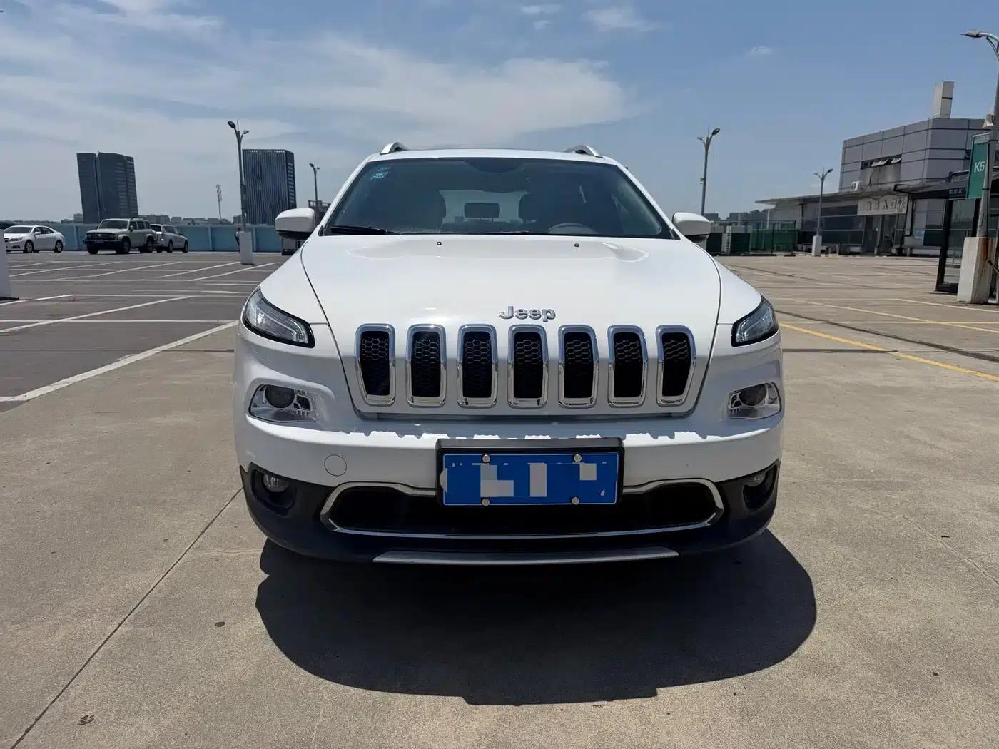Jeep Cherokee 2017 2.4L Leading Edition — миниатюра 2