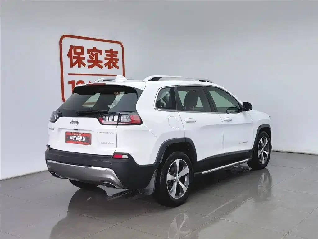 Jeep Cherokee 2019 2.0T 2WD Premium Edition (National V Emission Standard) — миниатюра 2