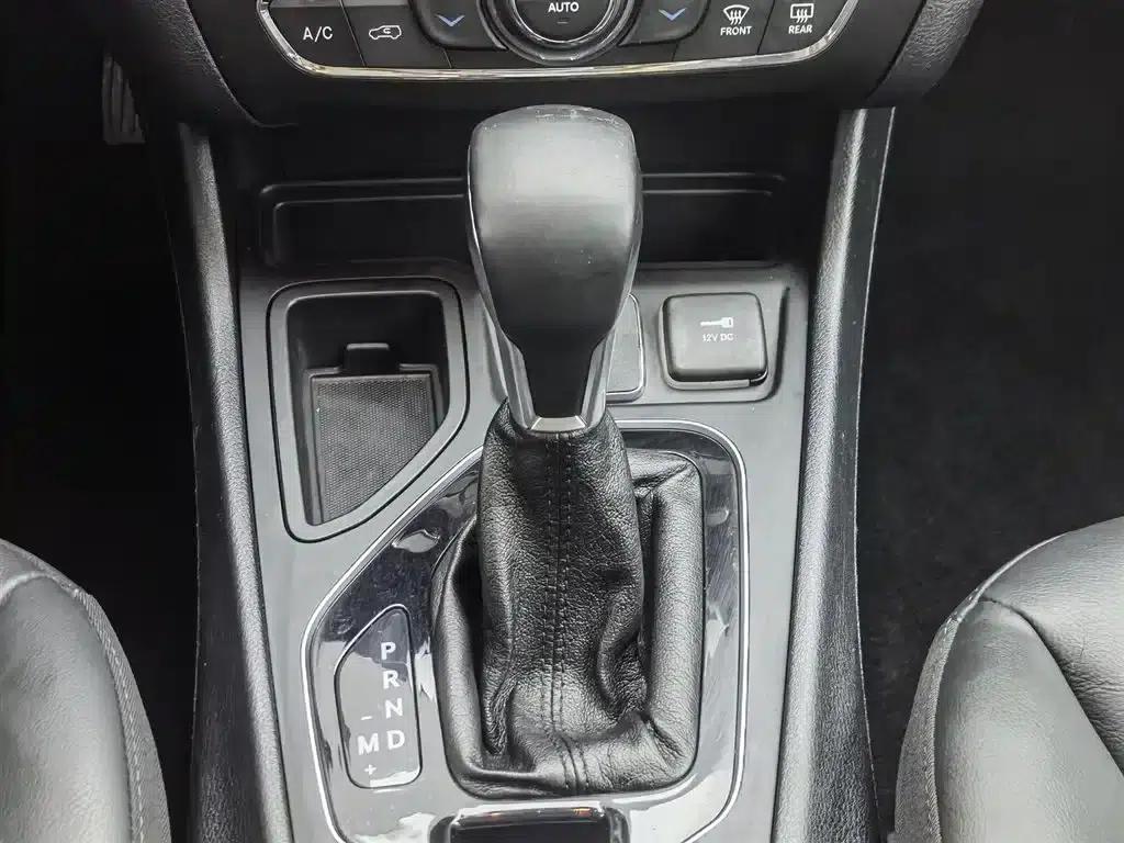 Jeep Cherokee 2019 2.0T 2WD Premium Edition (National V Emission Standard) — миниатюра 13