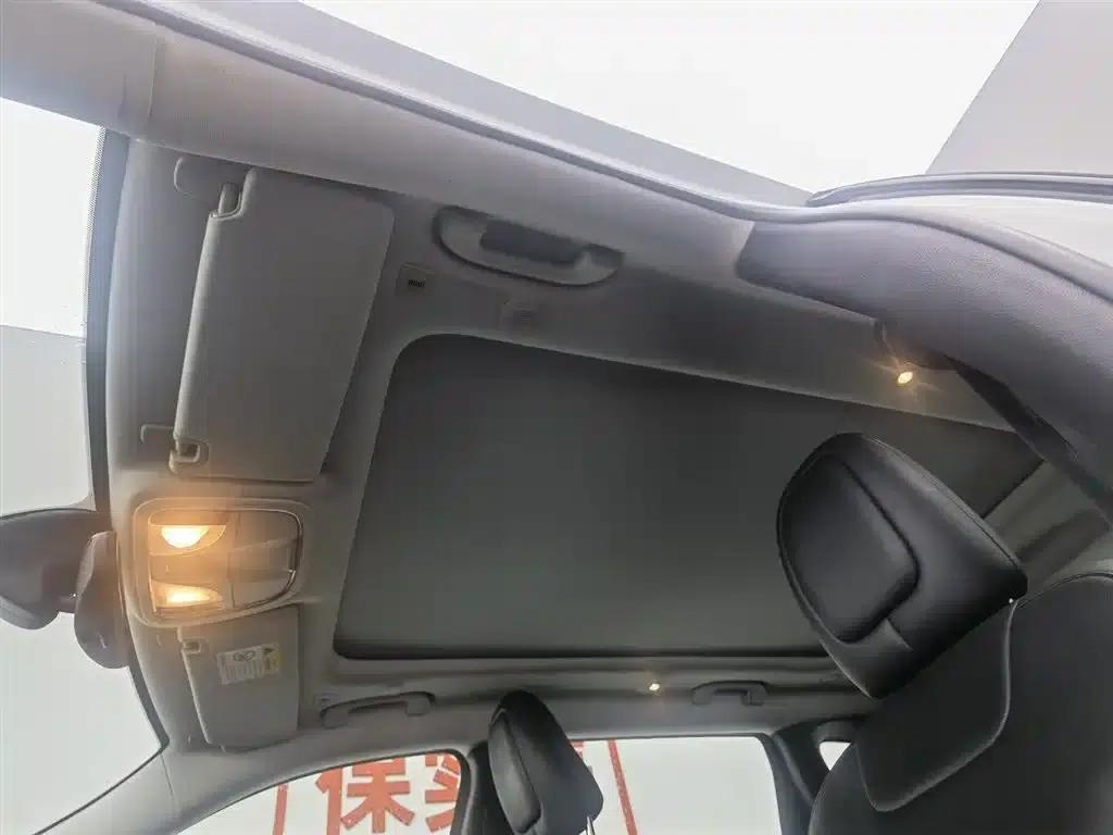 Jeep Cherokee 2019 2.0T 2WD Premium Edition (National V Emission Standard) — миниатюра 14