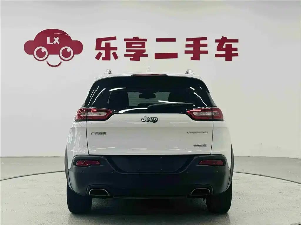 Jeep Cherokee 2016 2.4L Leading Edition — миниатюра 4