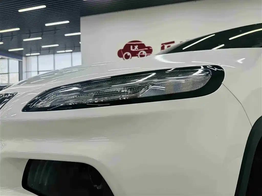 Jeep Cherokee 2016 2.4L Leading Edition — миниатюра 9
