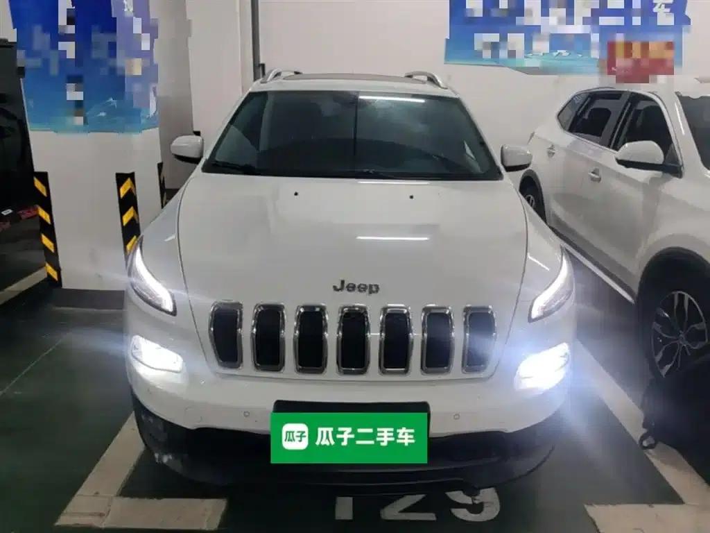 Jeep Cherokee 2016 2.4L Leading Edition — миниатюра 3