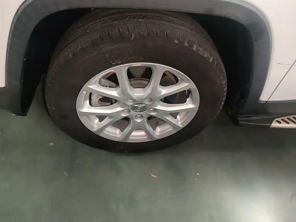 Jeep Cherokee 2016 2.4L Leading Edition — миниатюра 23