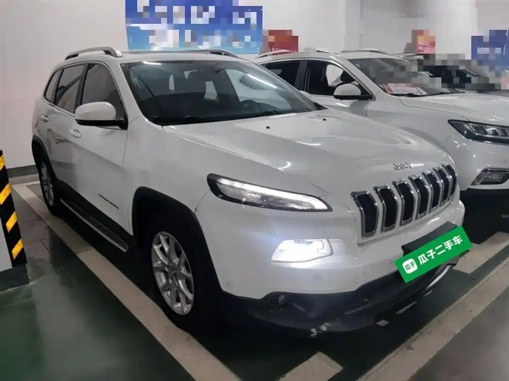 Jeep Cherokee 2016 2.4L Leading Edition — миниатюра 4
