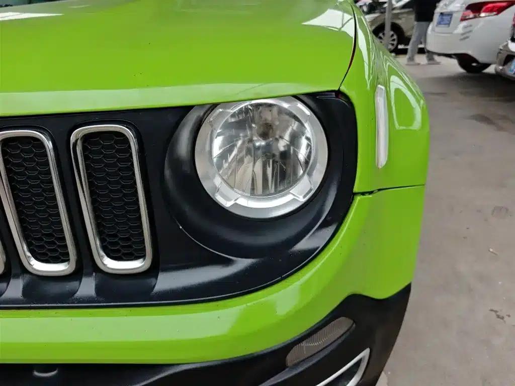 Jeep Renegade 2018 Connected Large Screen Edition 180T Automatic High-Performance Edition — миниатюра 18