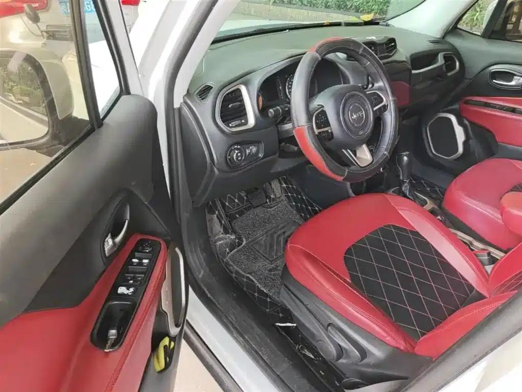 Jeep Renegade 2017 180T Automatic High-Performance Edition — миниатюра 16