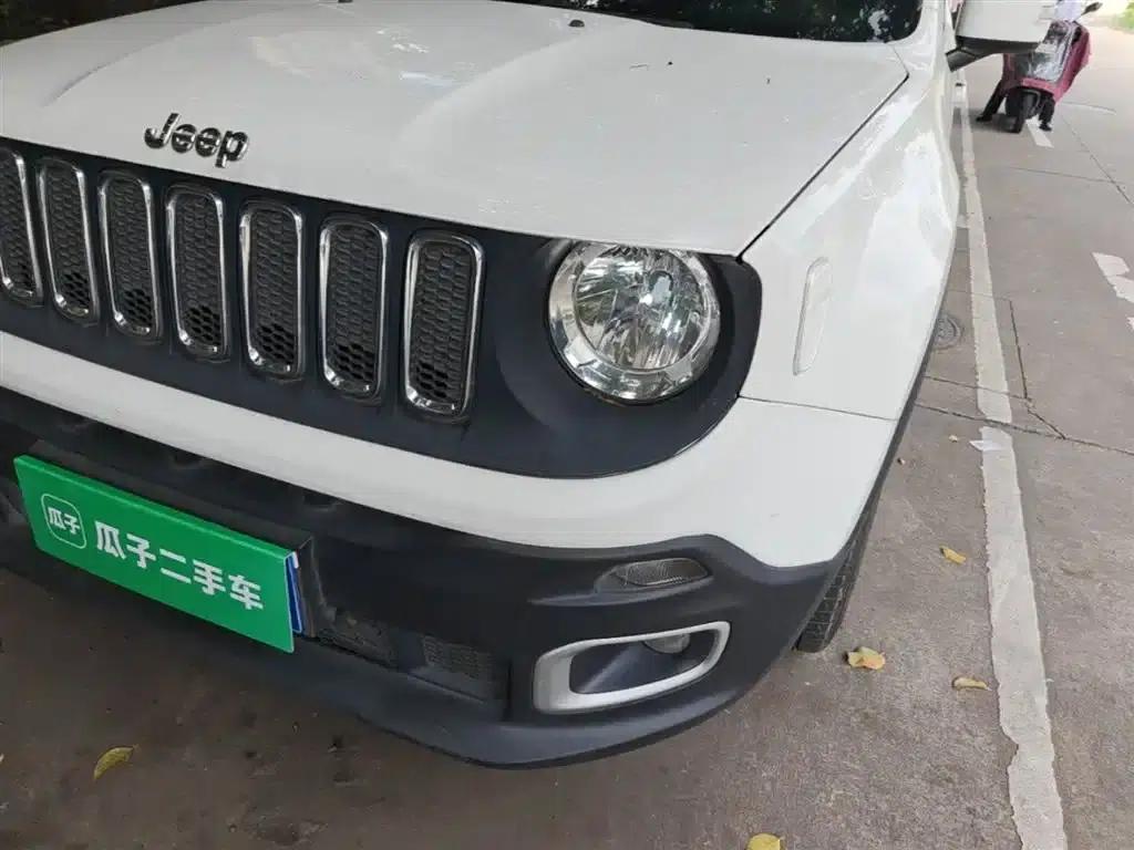 Jeep Renegade 2017 180T Automatic High-Performance Edition — миниатюра 24
