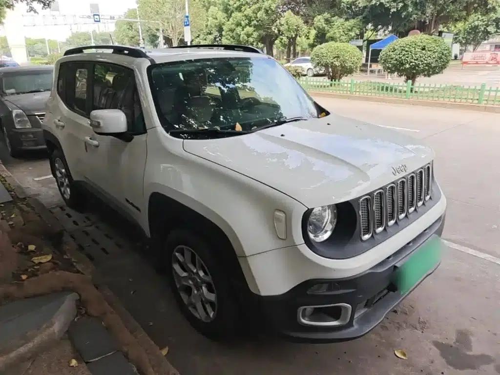 Jeep Renegade 2017 180T Automatic High-Performance Edition — миниатюра 4