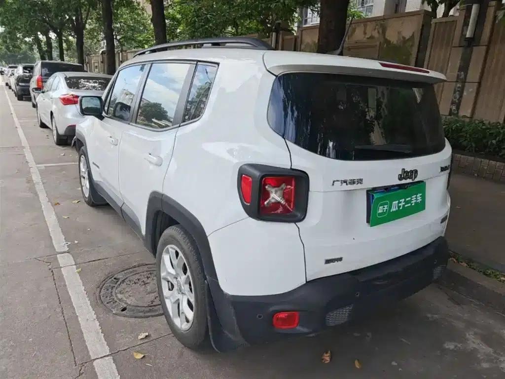 Jeep Renegade 2017 180T Automatic High-Performance Edition — миниатюра 5