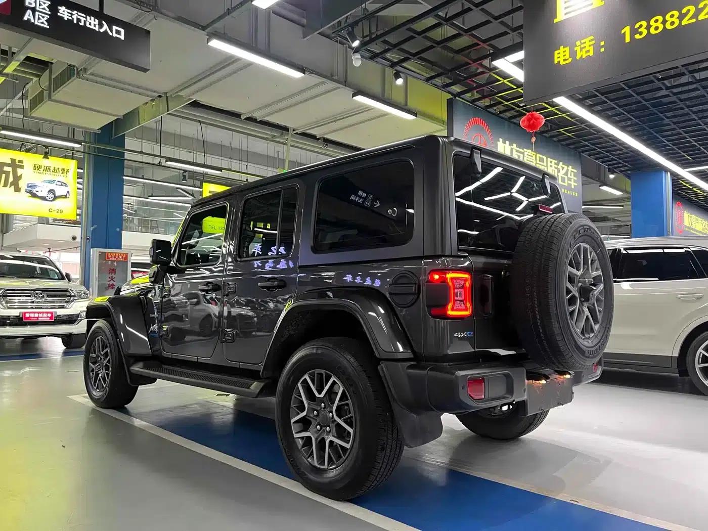 Jeep Wrangler New Energy 2021 Model 4-Door 2.0T 4xe Sahara — миниатюра 4