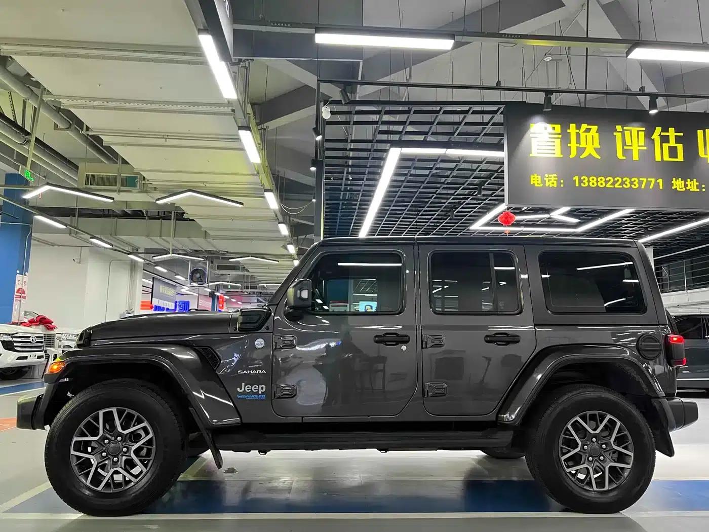 Jeep Wrangler New Energy 2021 Model 4-Door 2.0T 4xe Sahara — миниатюра 7