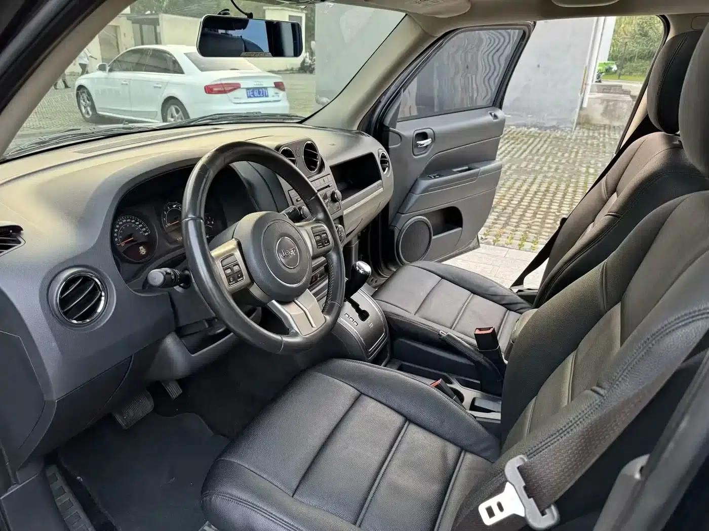 2014 Jeep Compass 2.4L Sport Edition — миниатюра 6