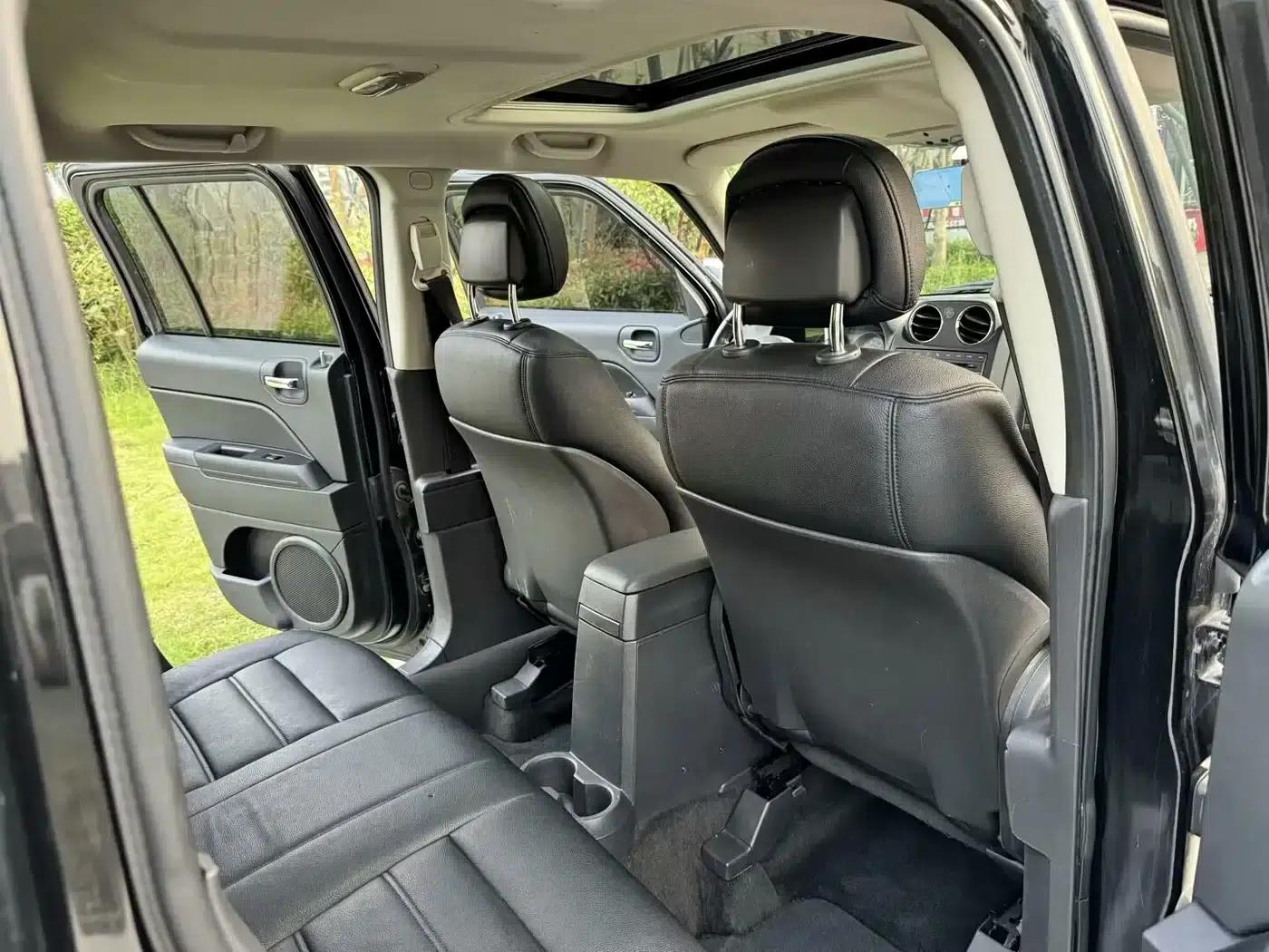 2014 Jeep Compass 2.4L Sport Edition — миниатюра 9