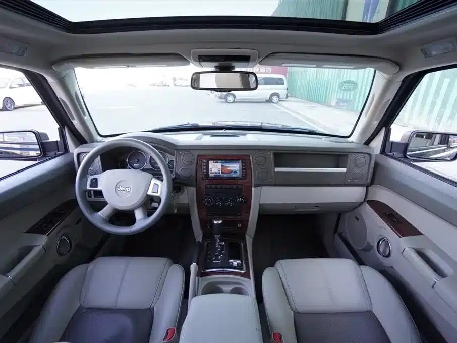 Commander 2008 4.7L Automatic — миниатюра 4