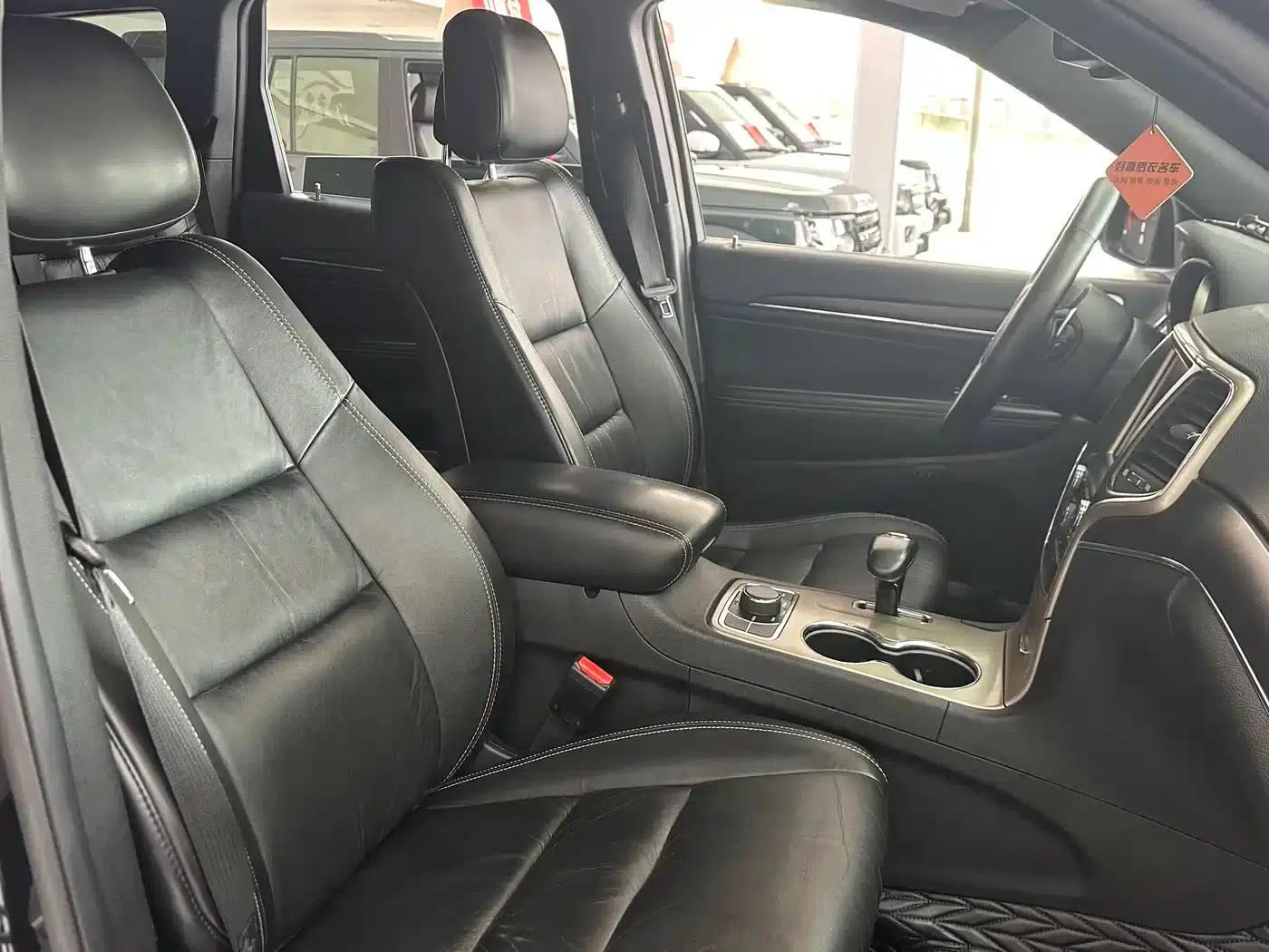 2015 Jeep Grand Cherokee Imported 3.0TD Diesel Comfort Navigation Edition — миниатюра 29