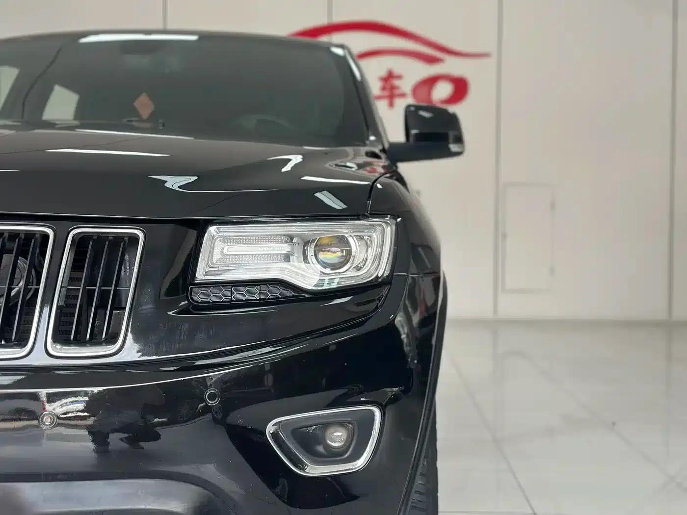 2015 Jeep Grand Cherokee Imported 3.0TD Diesel Comfort Navigation Edition — миниатюра 8
