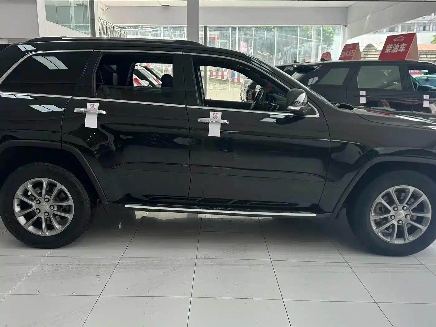 2015 Jeep Grand Cherokee Imported 3.0TD Diesel Comfort Navigation Edition — миниатюра 10