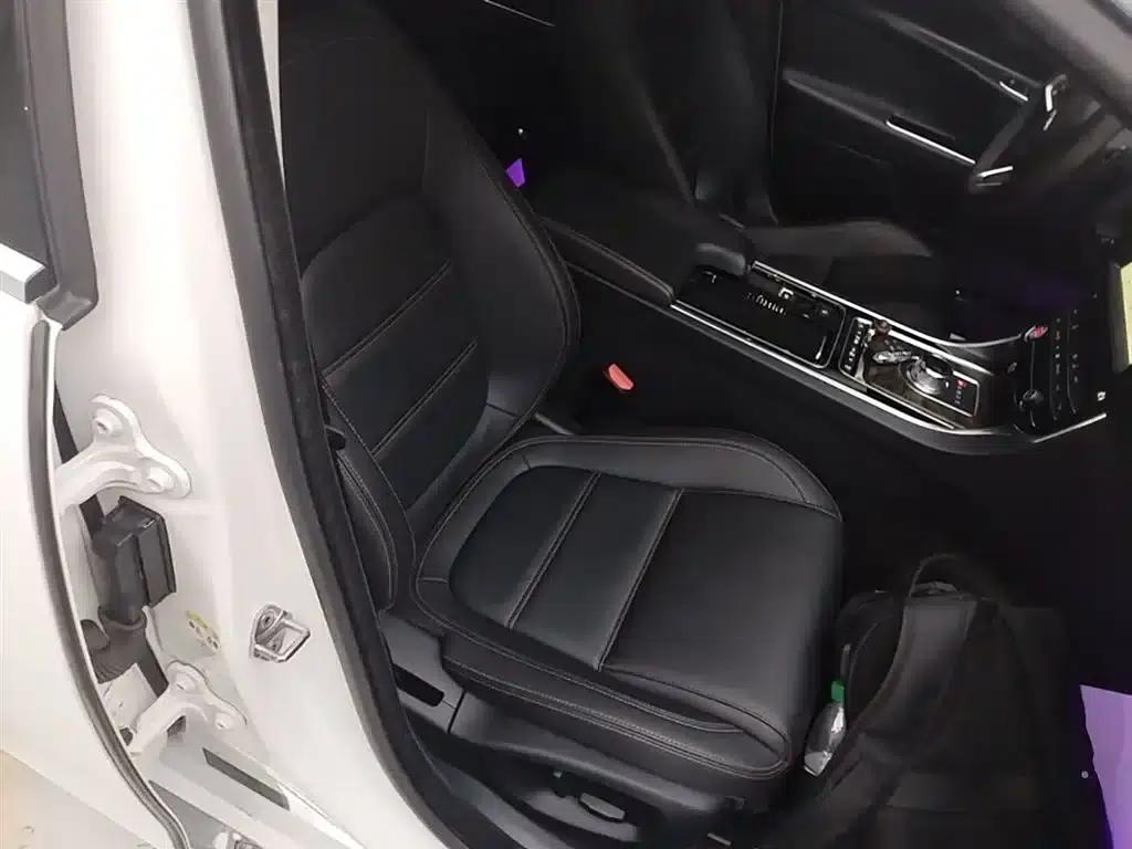 Jaguar XEL 2019 2.0T 200PS Premium Edition — миниатюра 25