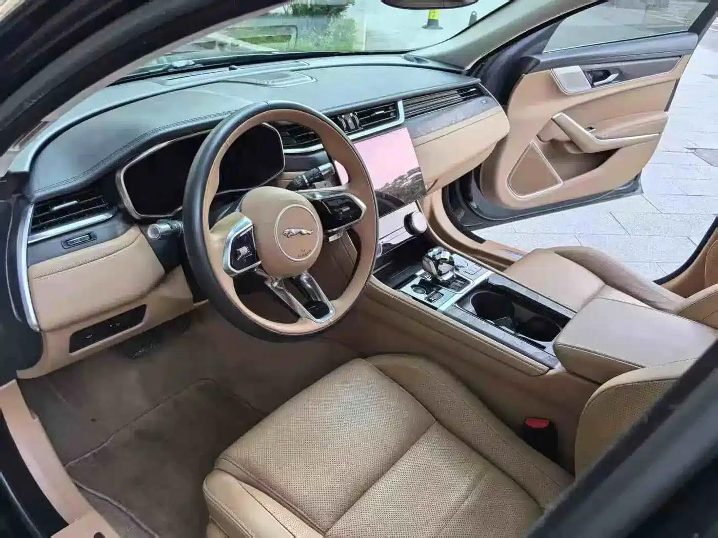 2022 Jaguar XFL 2.0T P250 2WD Luxury Edition — миниатюра 4