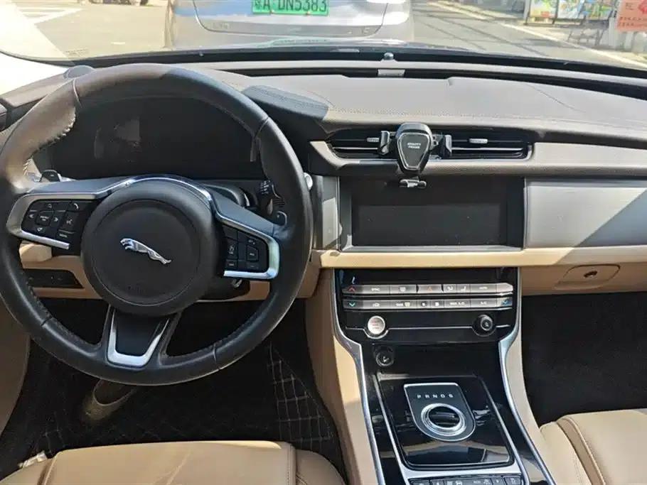 2020 Jaguar XFL 2.0T P200 2WD Elite Edition — миниатюра 12