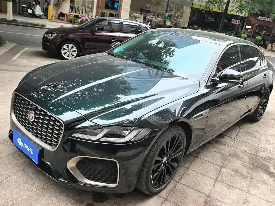 2023 Jaguar XFL 2.0T P250 2WD Luxury Gold Edition — миниатюра 1