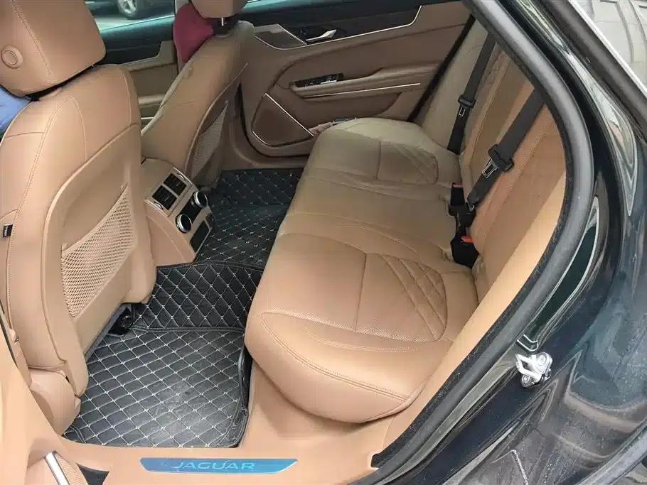 2023 Jaguar XFL 2.0T P250 2WD Luxury Gold Edition — миниатюра 11