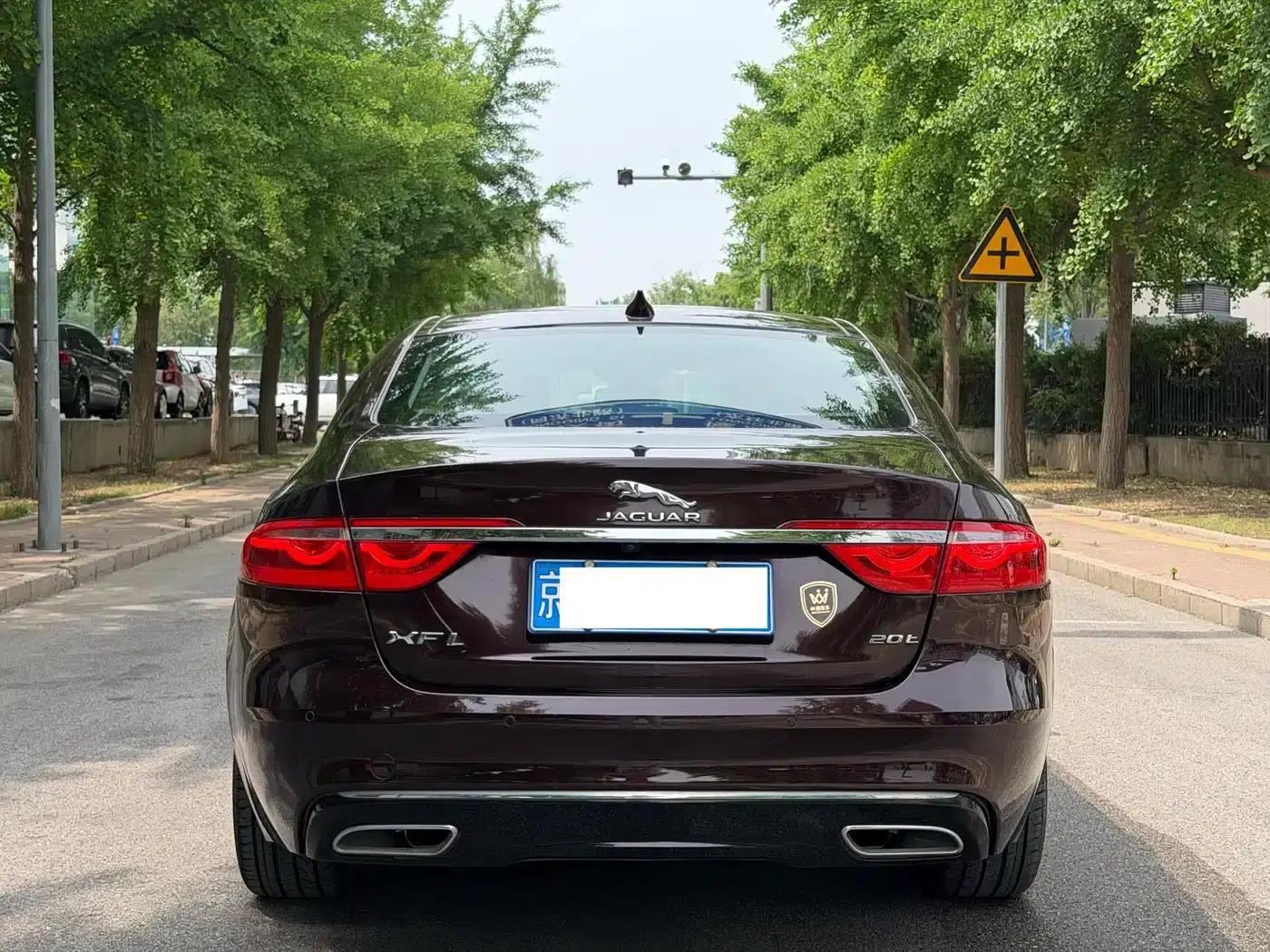 2020 Jaguar XFL 2.0T P200 2WD Elite Edition — миниатюра 4