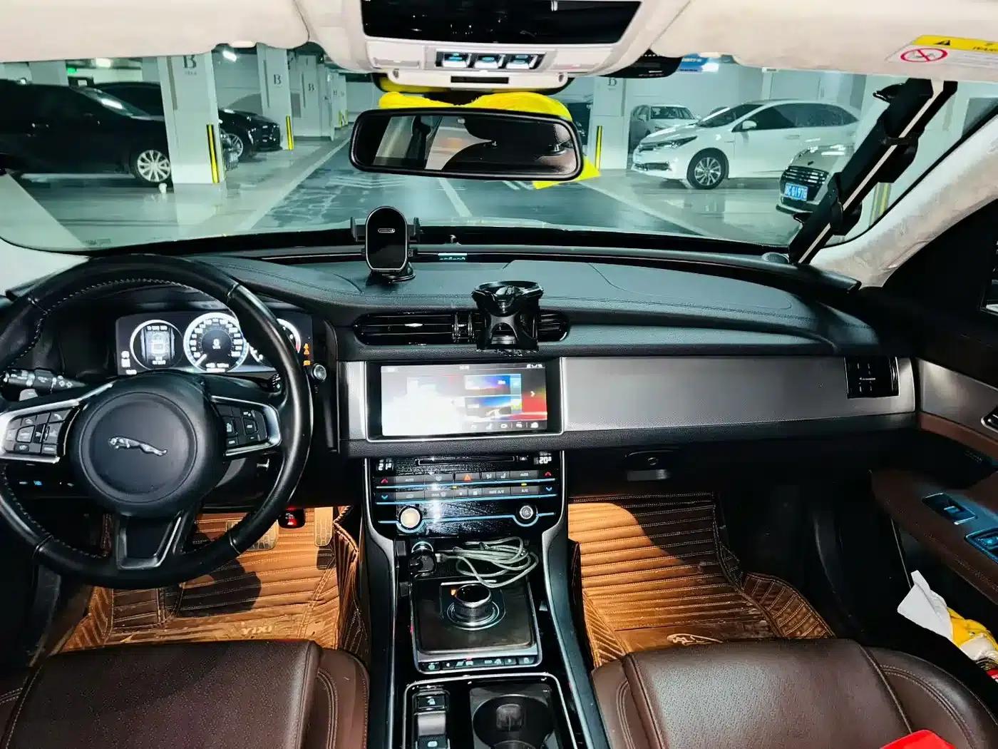 2018 Jaguar XFL 2.0T 250PS Premium Edition — миниатюра 5