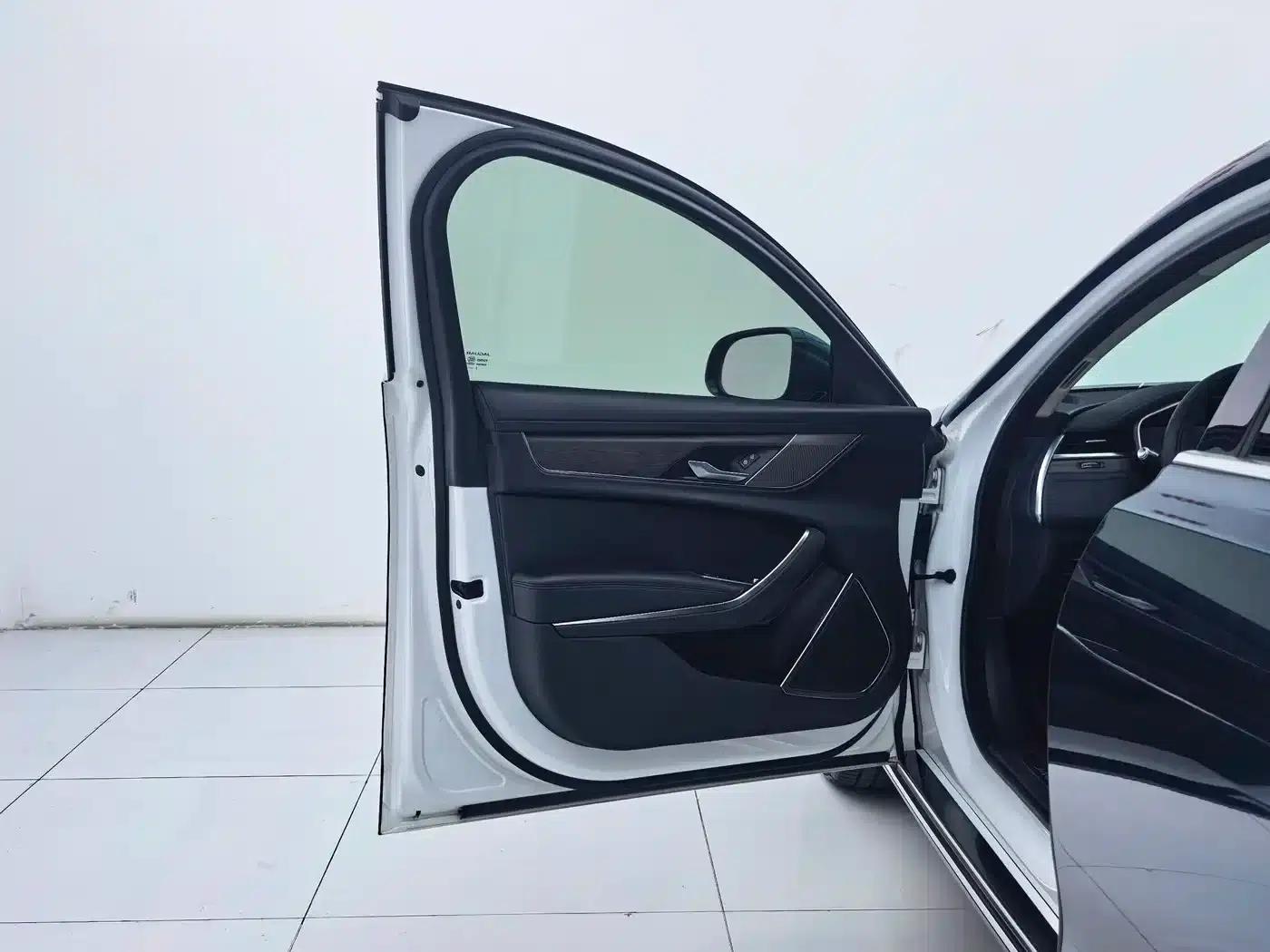2021 Jaguar XFL 2.0T P200 2WD Elite Luxury Edition — миниатюра 25