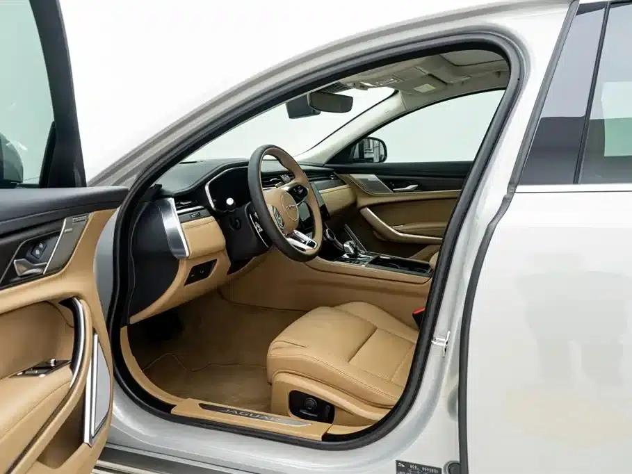 Jaguar XFL 2024 2.0T P250 2WD Luxury Edition — миниатюра 17