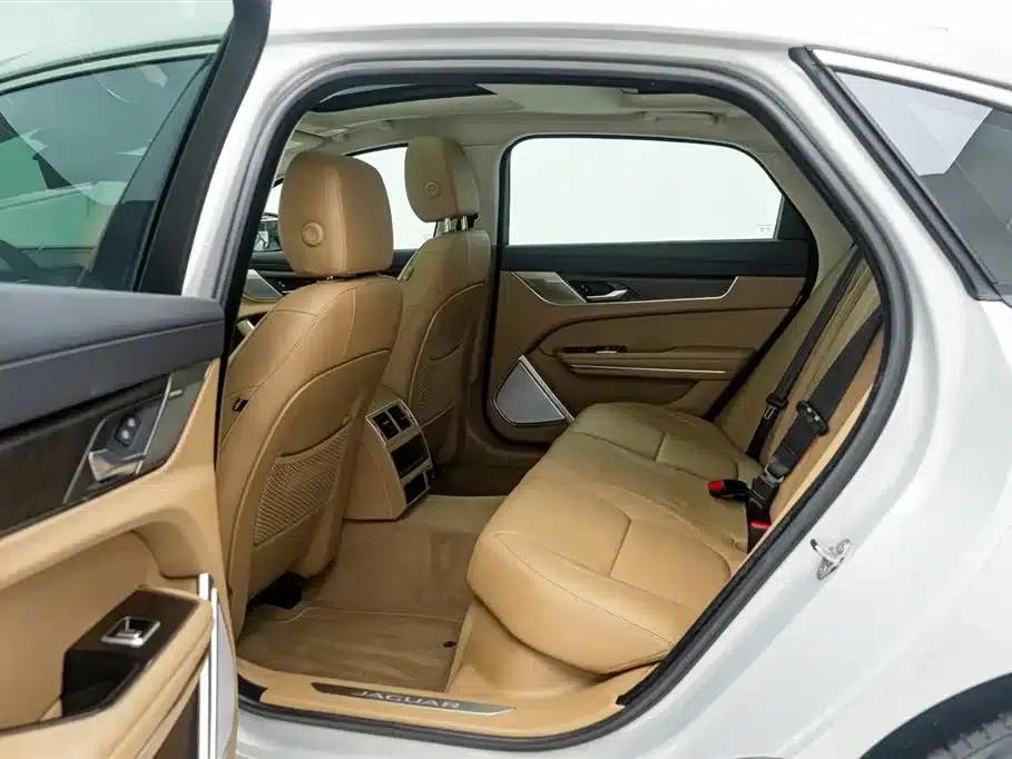 Jaguar XFL 2024 2.0T P250 2WD Luxury Edition — миниатюра 19