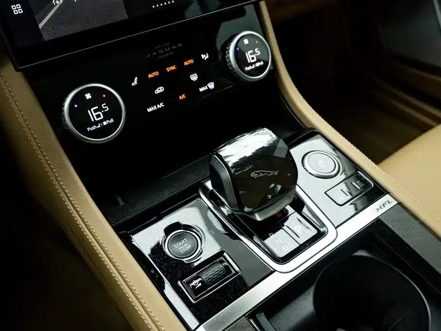 Jaguar XFL 2024 2.0T P250 2WD Luxury Edition — миниатюра 25