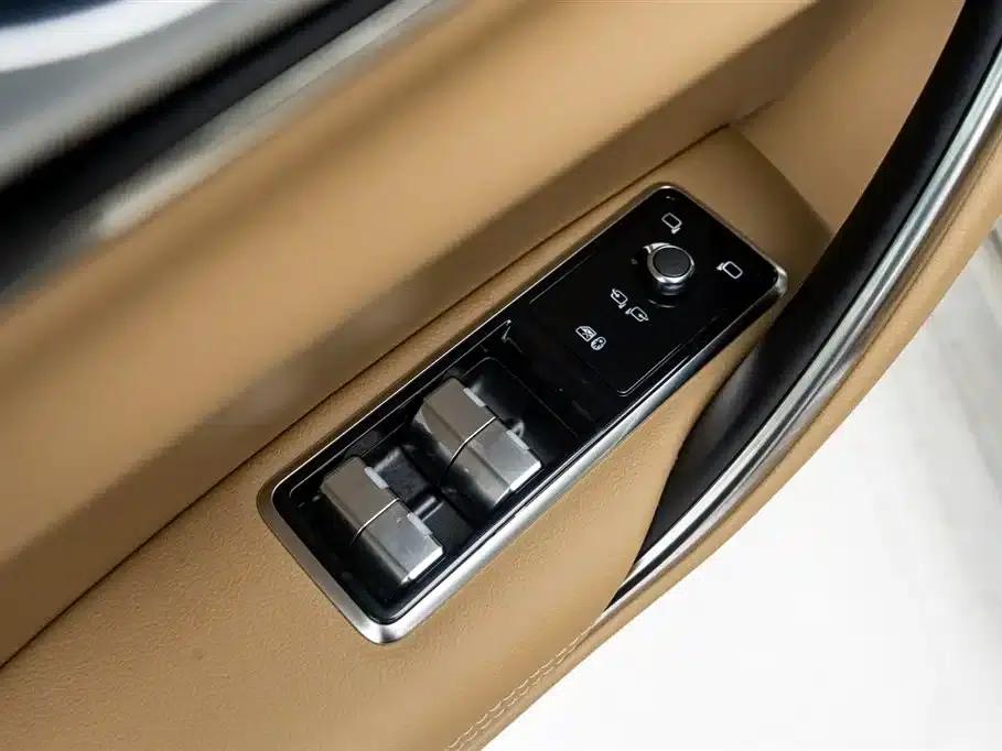 Jaguar XFL 2024 2.0T P250 2WD Luxury Edition — миниатюра 26