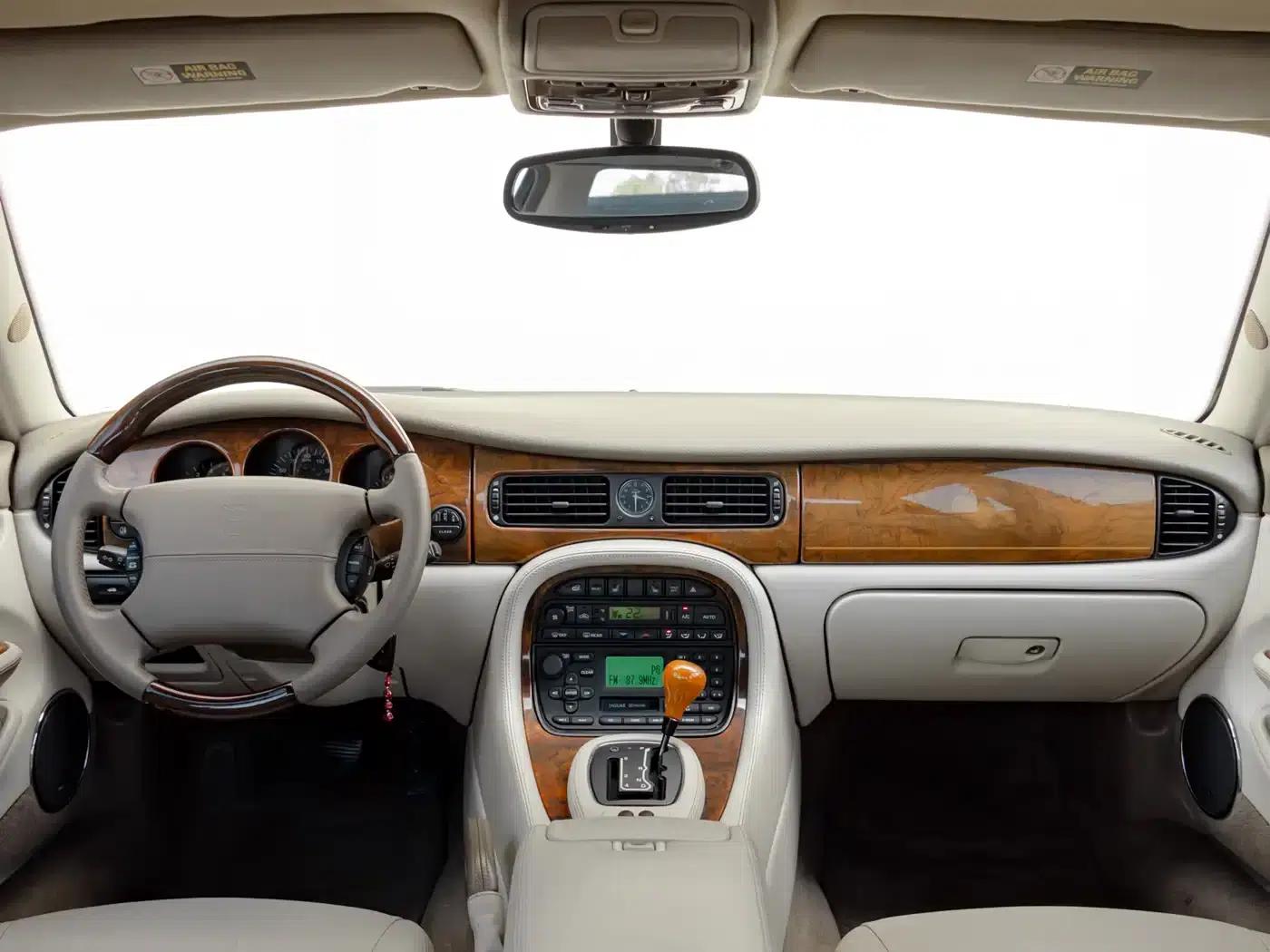 Jaguar XJ8 X308 2002 Vanden Plas North American Luxury Limited Edition — миниатюра 13